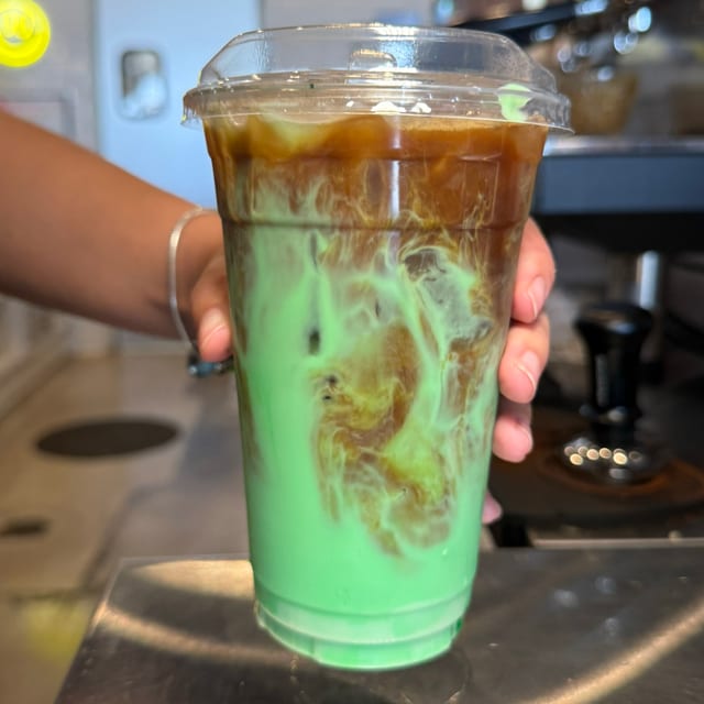 PANDAN LATTE.